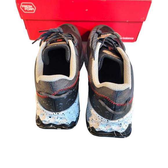 New Balance Fresh Foam Garo Trail Running Shoes Mismatched Sizes 9 Left 10 Right - Picture 4 of 14